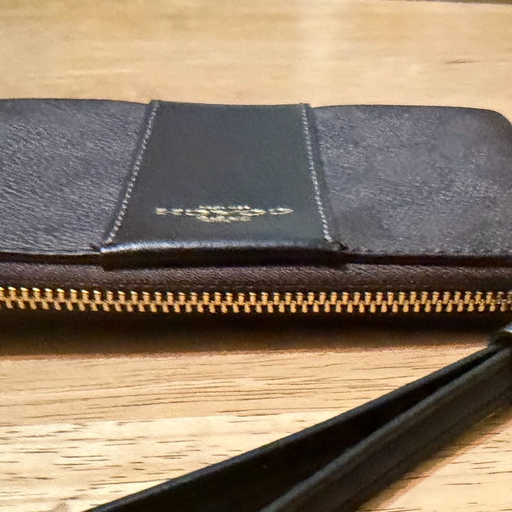 COACH Signature Corner Zip Wristlet NWT - Picture 5 of 7